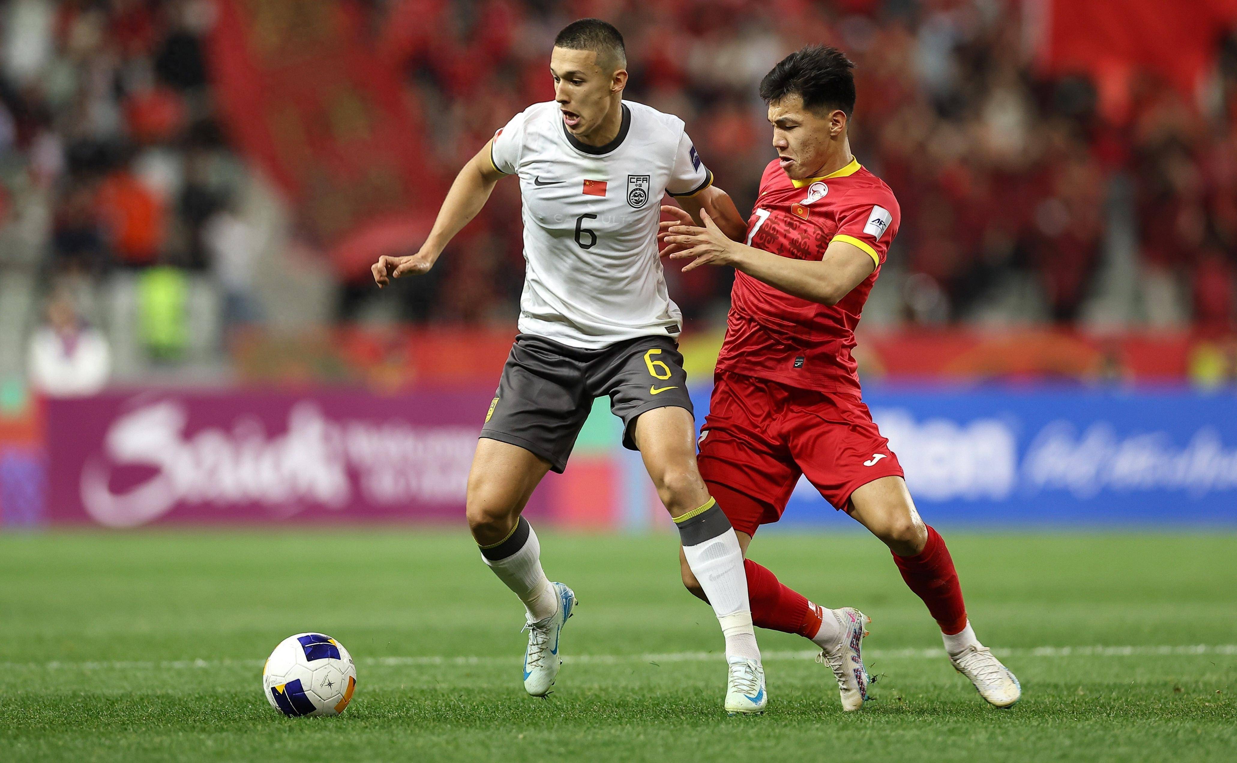 小组战绩稳定，马赛力压对手稳居榜首的简单介绍