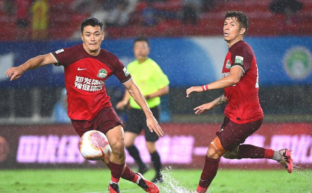 河南队在比赛中全力以赴，赢得胜利