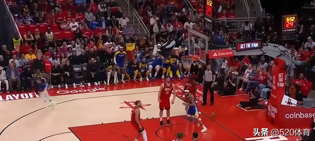 保加利亚客场告捷，取得关键三分