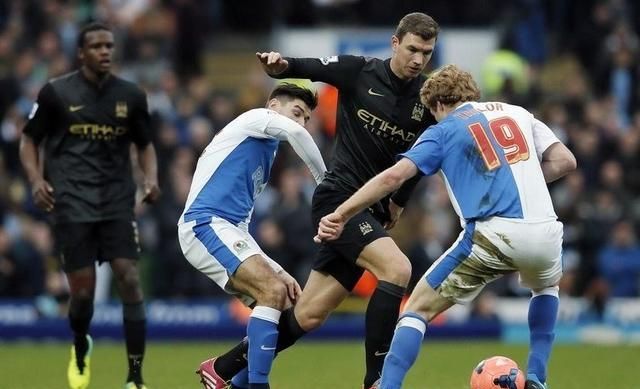 雷丁主场力克卢顿，继续保持领先优势的简单介绍