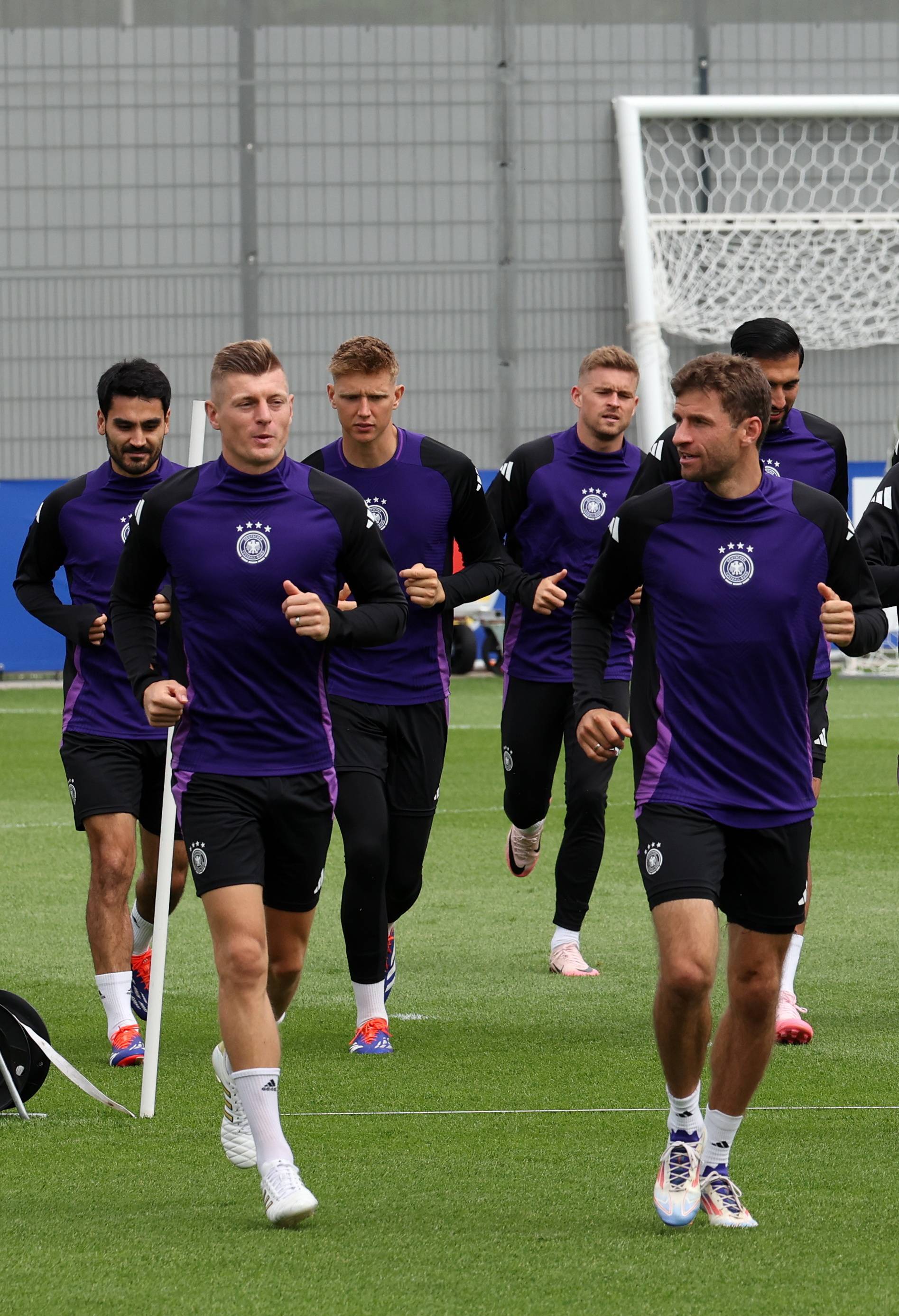 德国球员在国家队比赛中表现出色