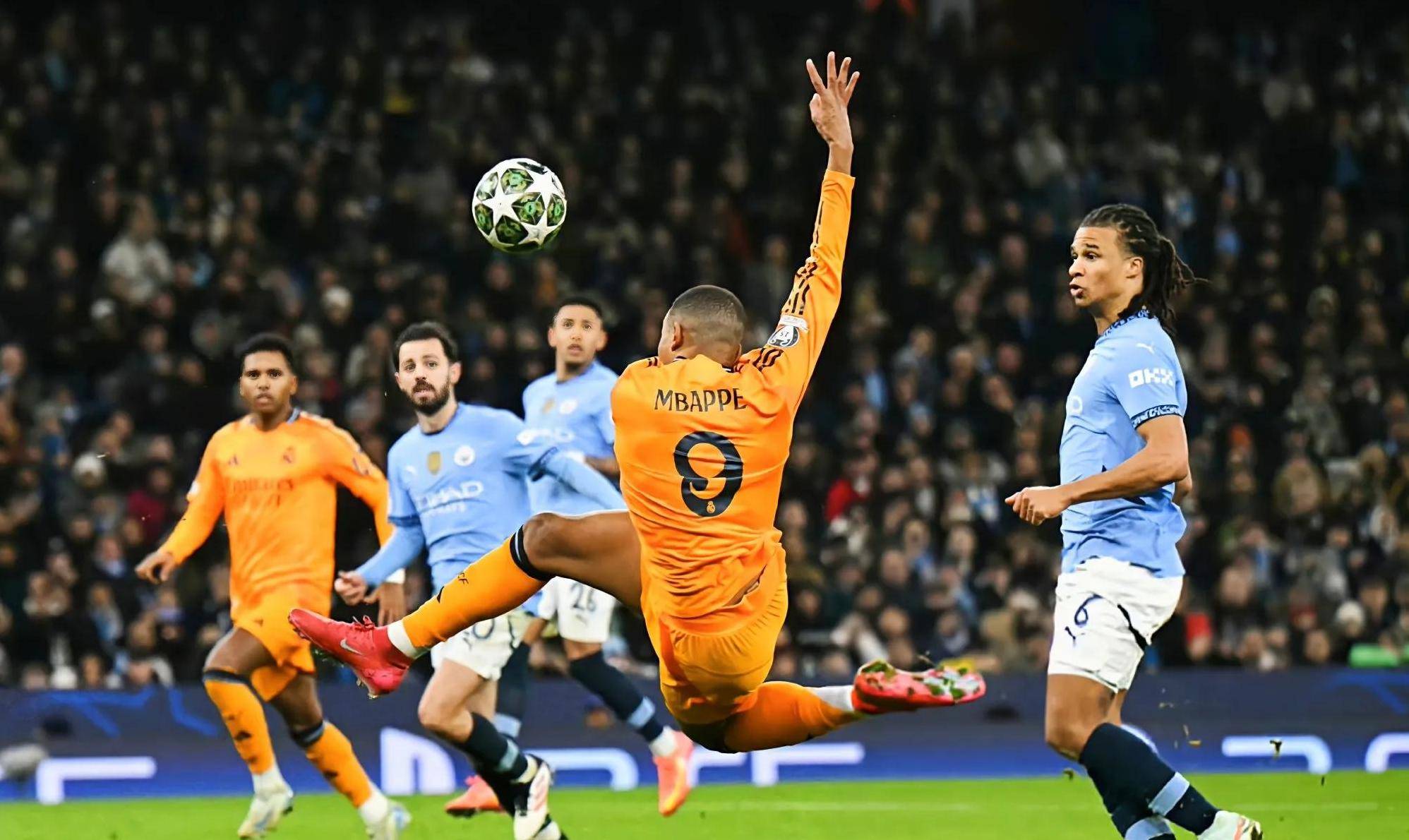 关于皇马中场策划两粒绝杀，赢得关键三分的信息