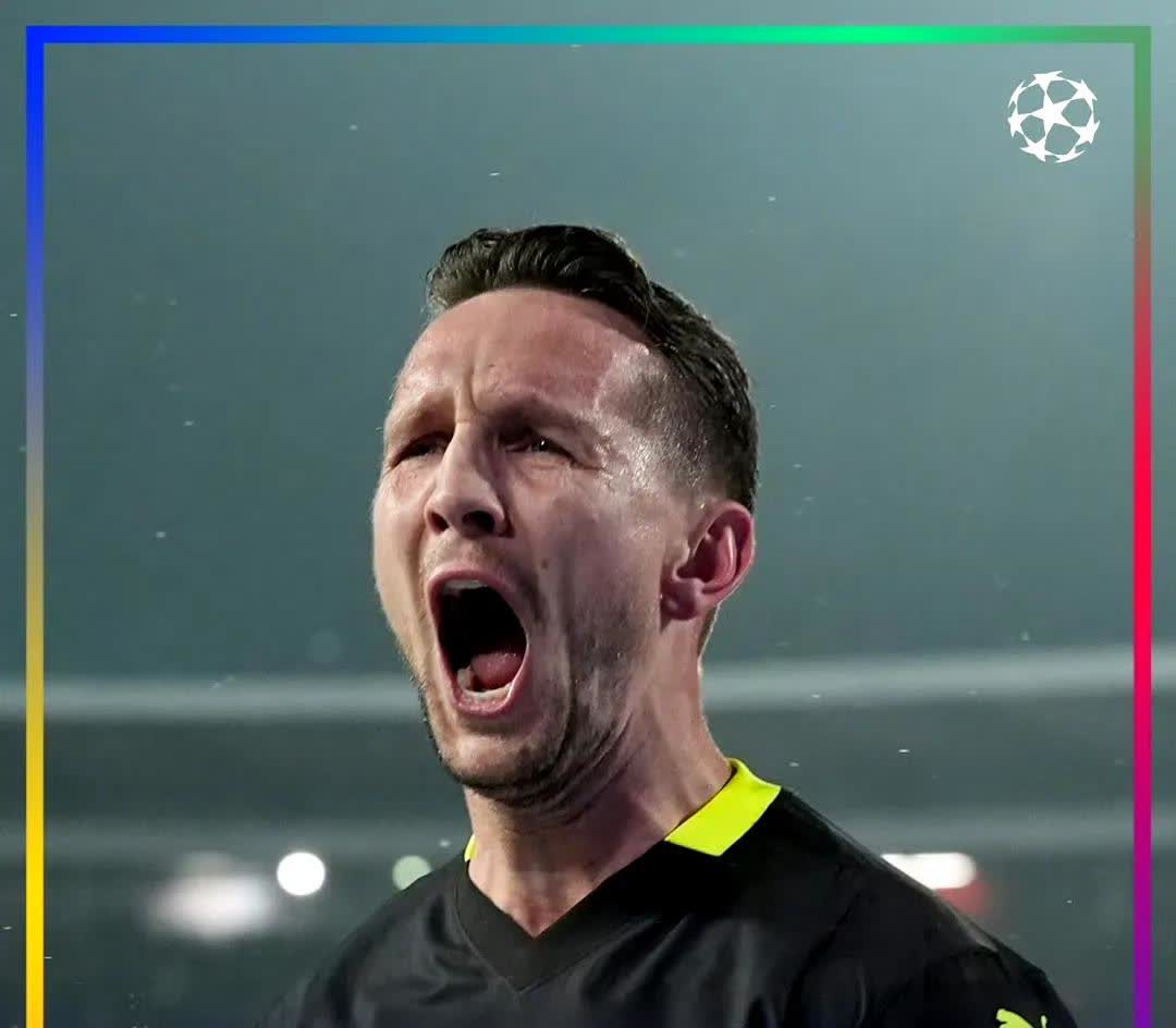 包含本菲卡重回巅峰锁定淘汰赛资格的词条 包含本菲卡重回巅峰锁定淘汰赛资格的词条