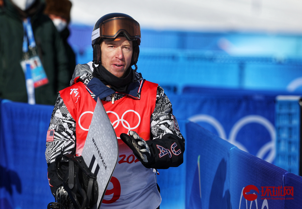 墨西哥空中技巧滑雪选手赢得掌声