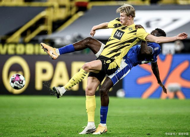 关于沙尔克在客场面对门兴格拉德巴赫，双方对决的信息