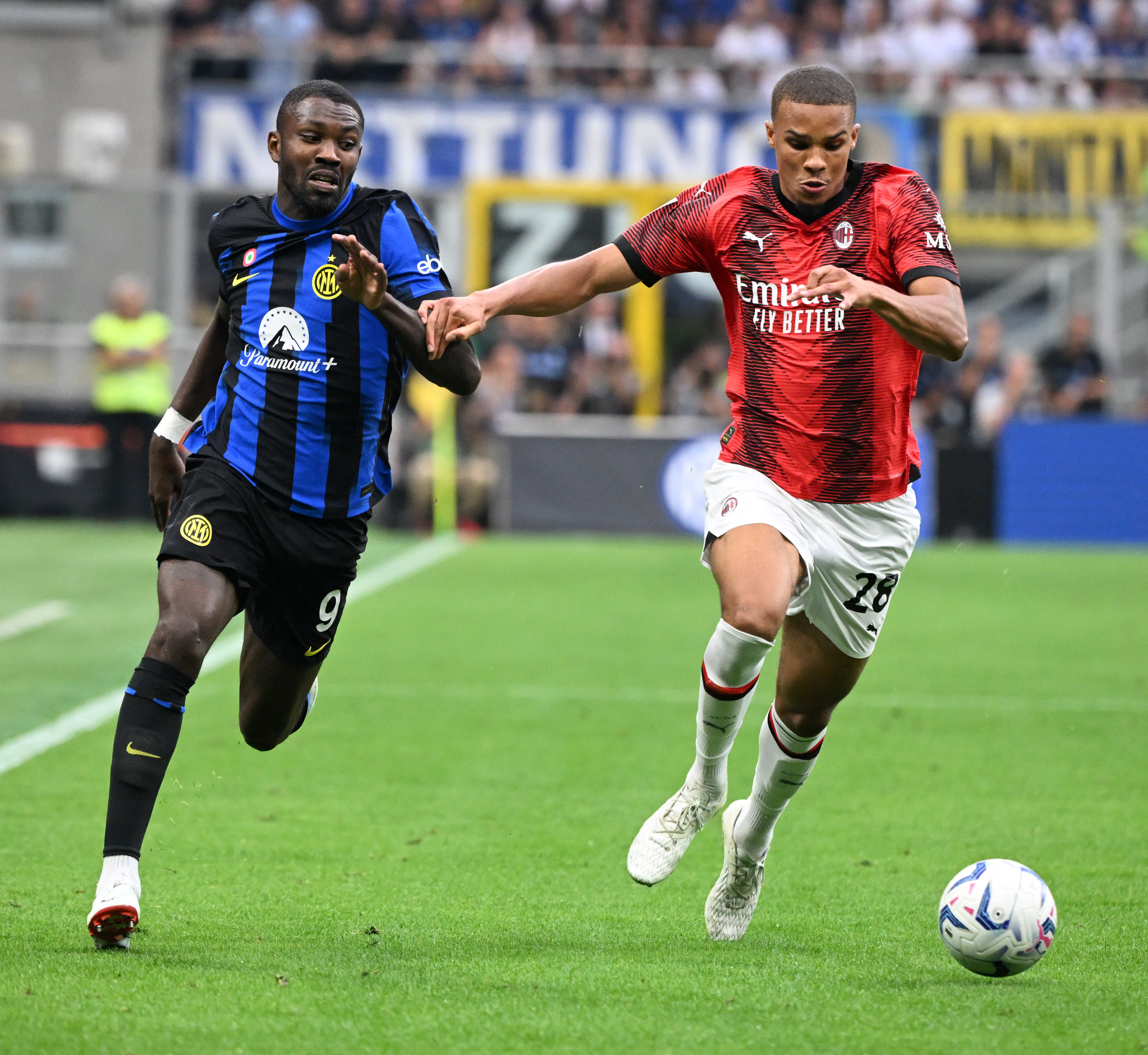 荷兰击败波黑，继续领跑小组积分榜的简单介绍