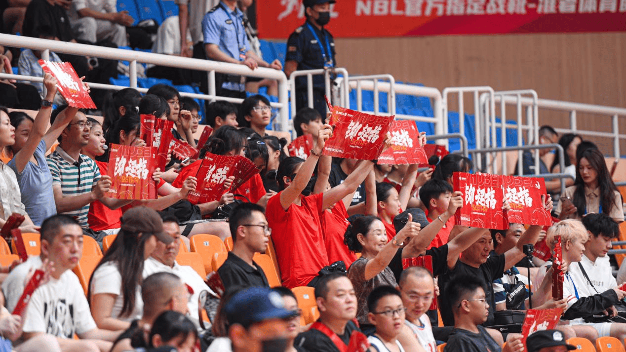 篮球激情再度燃烧，决胜阶段惊心动魄的简单介绍