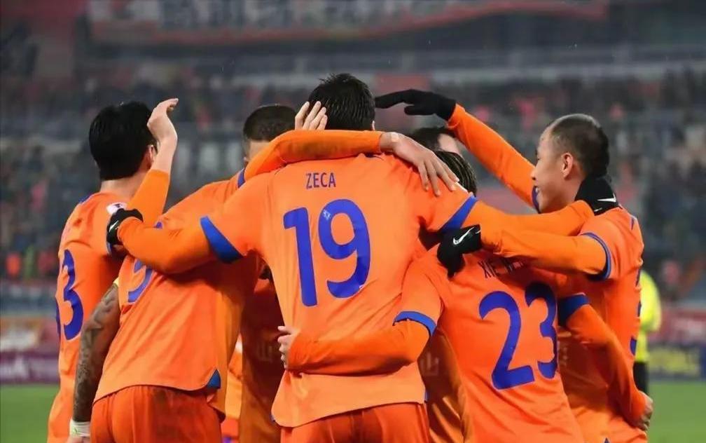 包含十支中超球队激烈角逐,球技风采吸引眼球的词条 包含十支中超球队激烈角逐,球技风采吸引眼球的词条