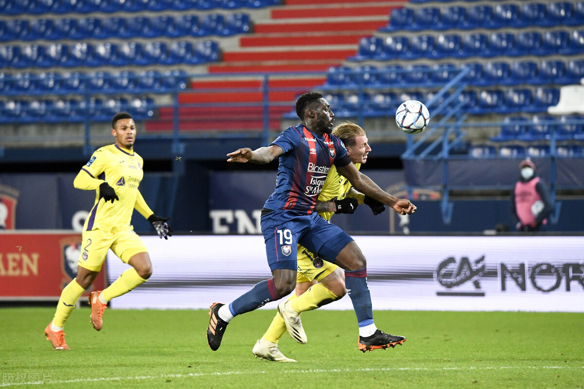 卡昂队在对阵图卢兹的比赛中全取三分的简单介绍 卡昂队在对阵图卢兹的比赛中全取三分的简单介绍