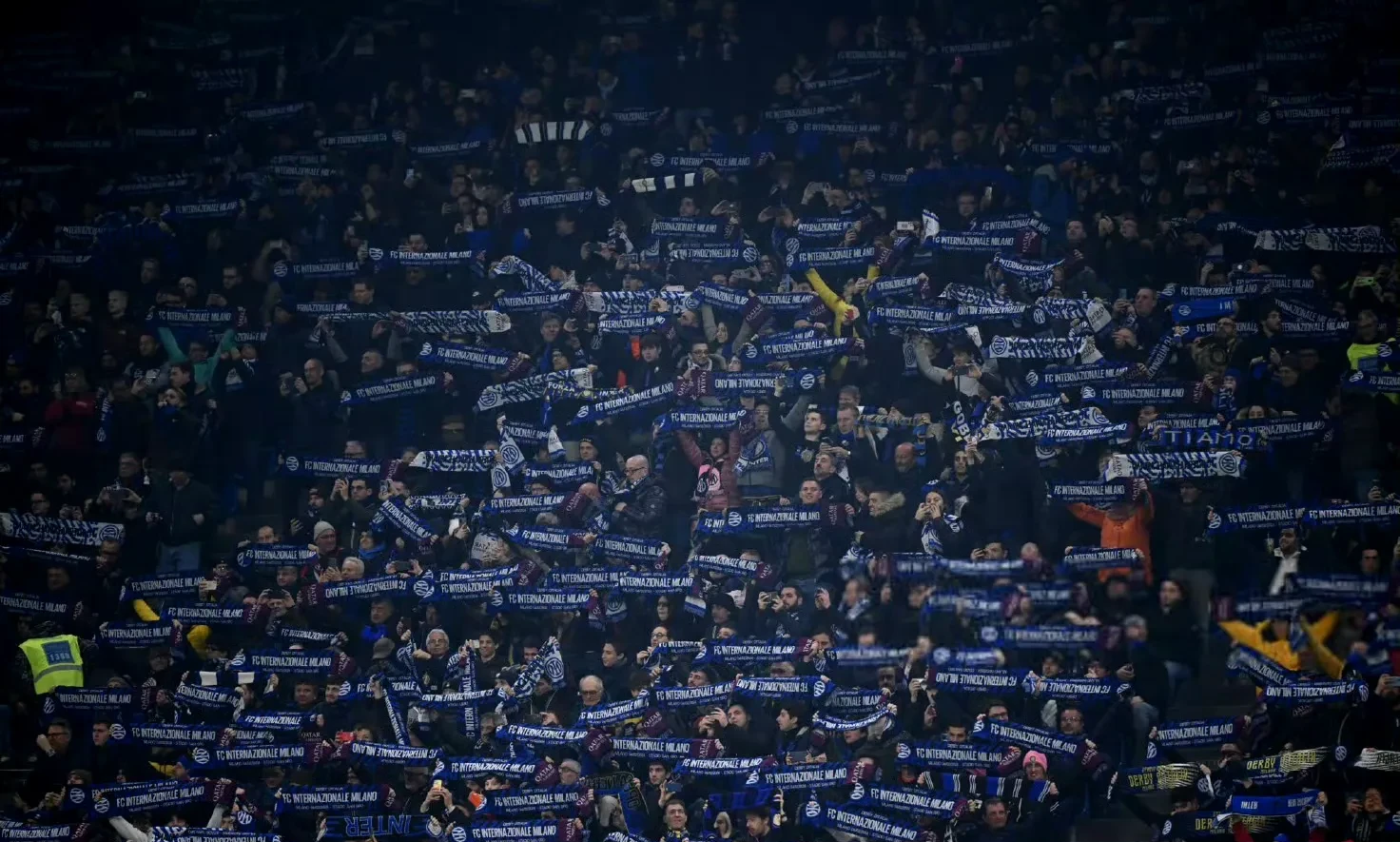 詹姆斯遭遇国米夺冠,英超局势紧张 詹姆斯遭遇国米夺冠,英超局势紧张