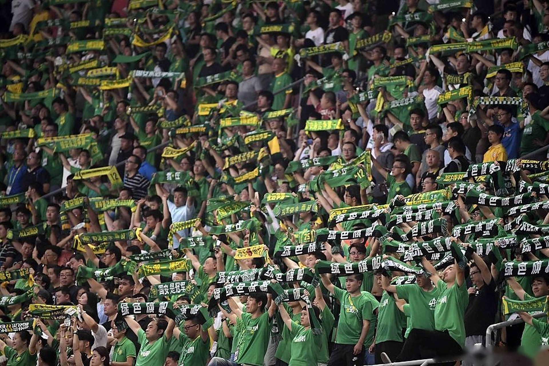 包含重庆斯威力争主场取胜江苏苏宁，保级形势严峻谁能保住三分？的词条