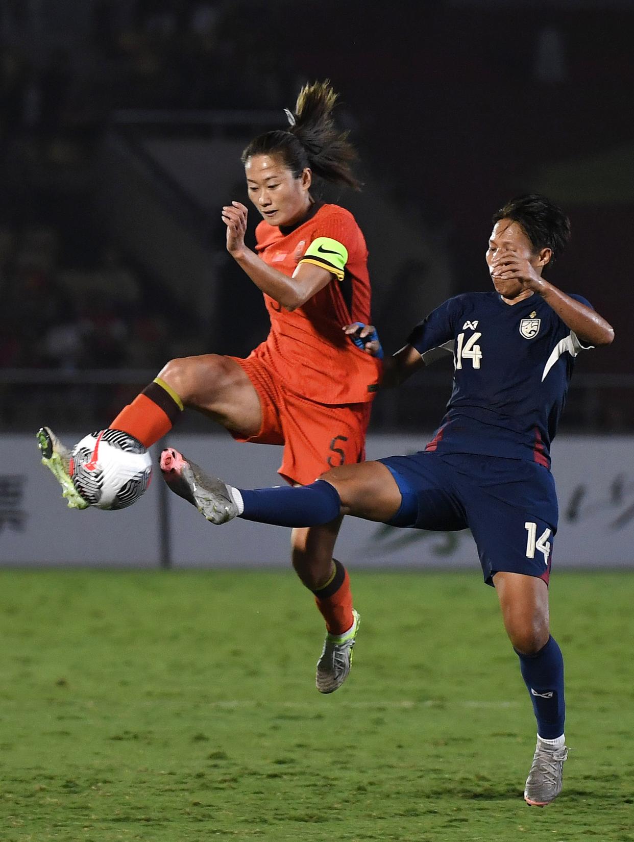 中国女足再夺足球世界杯冠军 中国女足再夺足球世界杯冠军