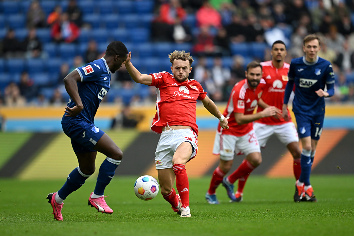 足球赛场中的豪门巅峰,谁能称霸全场?的简单介绍 足球赛场中的豪门巅峰,谁能称霸全场?的简单介绍