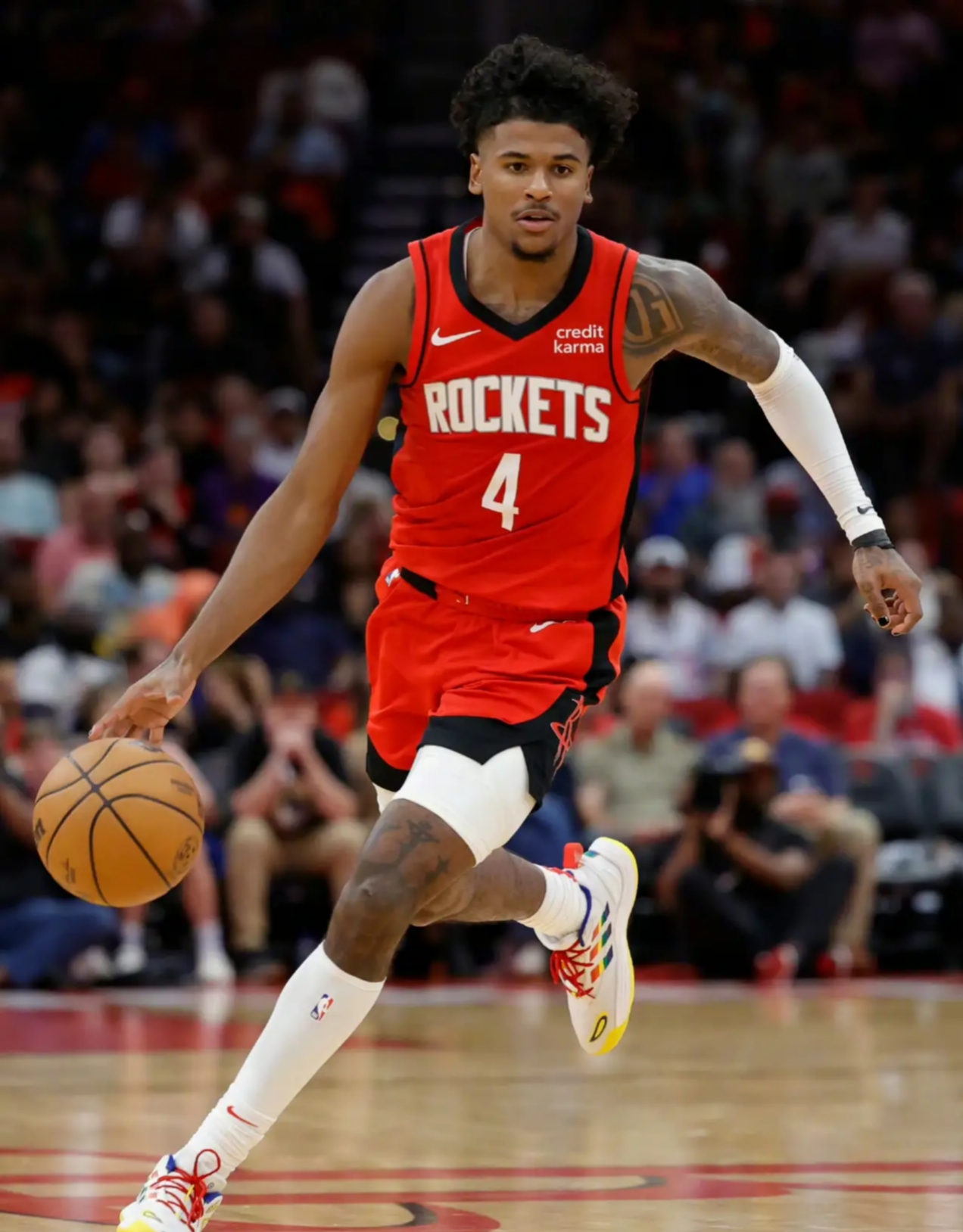 火箭客场大胜骑士,稳占西部榜首 火箭客场大胜骑士,稳占西部榜首