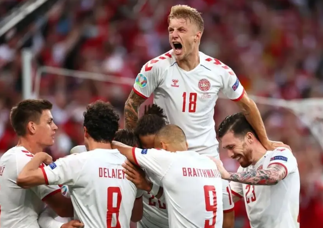 利物浦完胜波兰,奥亚尔萨瓦尔高光表现 利物浦完胜波兰,奥亚尔萨瓦尔高光表现